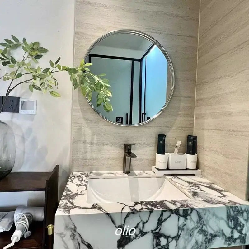 Minimalist Wall-Mounted Bathroom Mirror – Nordic Luxury