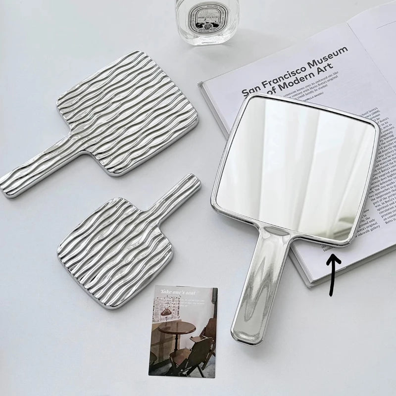 Portable Handheld Makeup Mirror – Modern Design